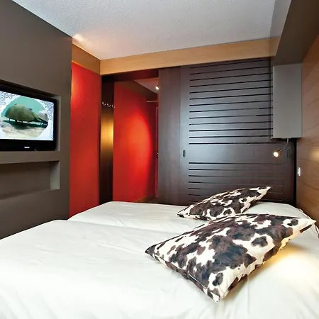 Hotel Club Altitude Arc 2000 4*
